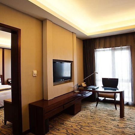 Gloria Grand Hotel Wuxi Wuxi  Bagian luar foto