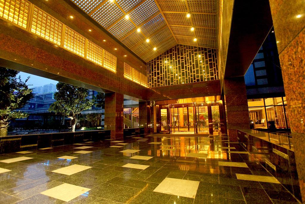 Gloria Grand Hotel Wuxi Wuxi  Bagian luar foto